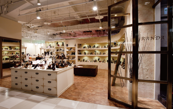 京都市南区/アパレル物販店の内装・デザイン施工実績