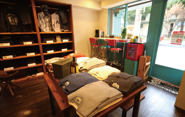 神戸市中央区/メンズアパレルショップの内装・デザイン施工実績